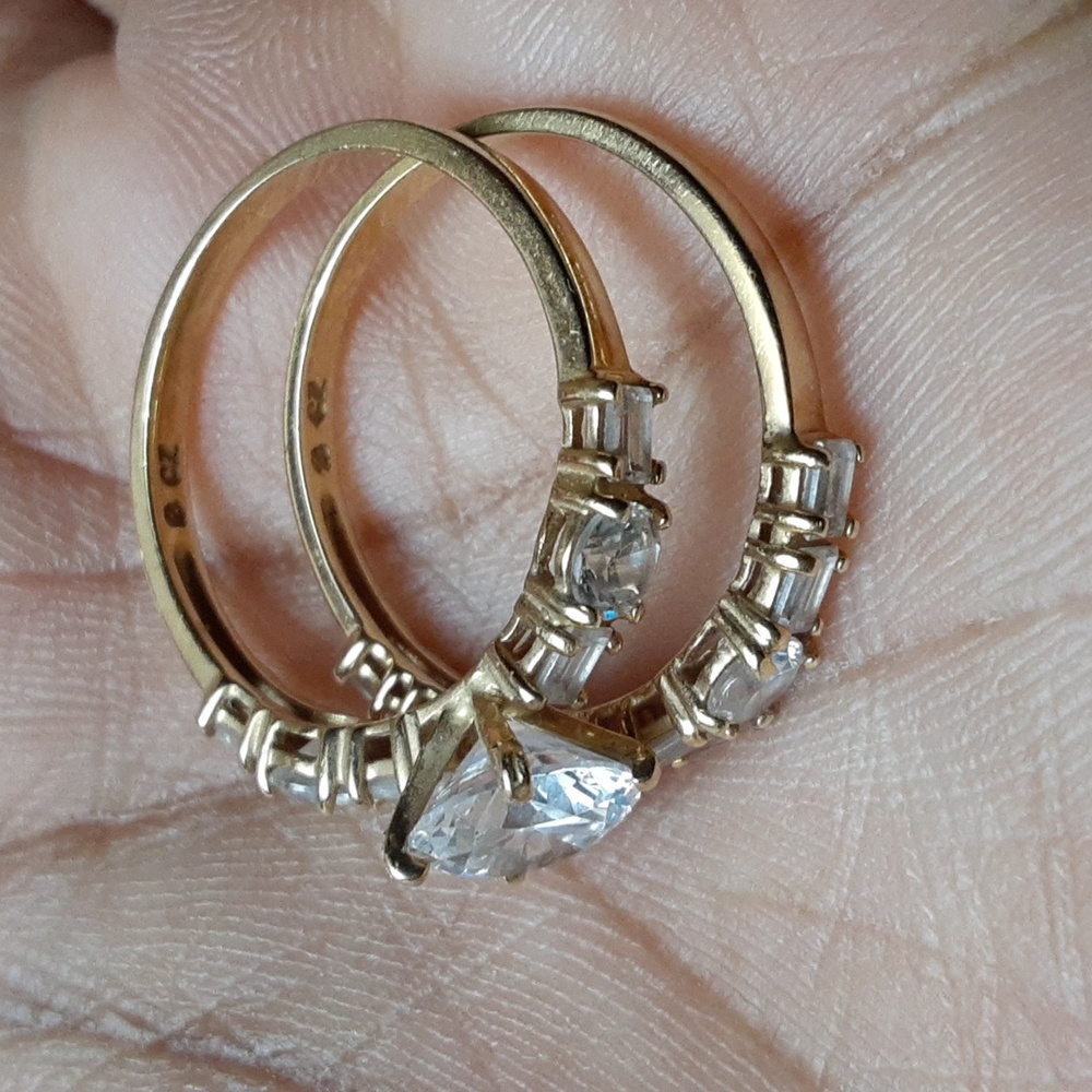 14k Solid Yellow Gold Simulated Diamond Set - Picture 8 of 9